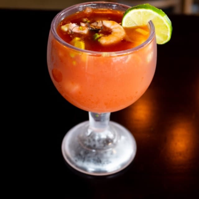 Camaron Cocteles.